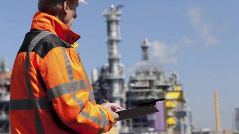 Het VCA P certificaat toont aan dat u veiligheidsbewust werkzaamheden in de Petrochemie kunt uitvoeren